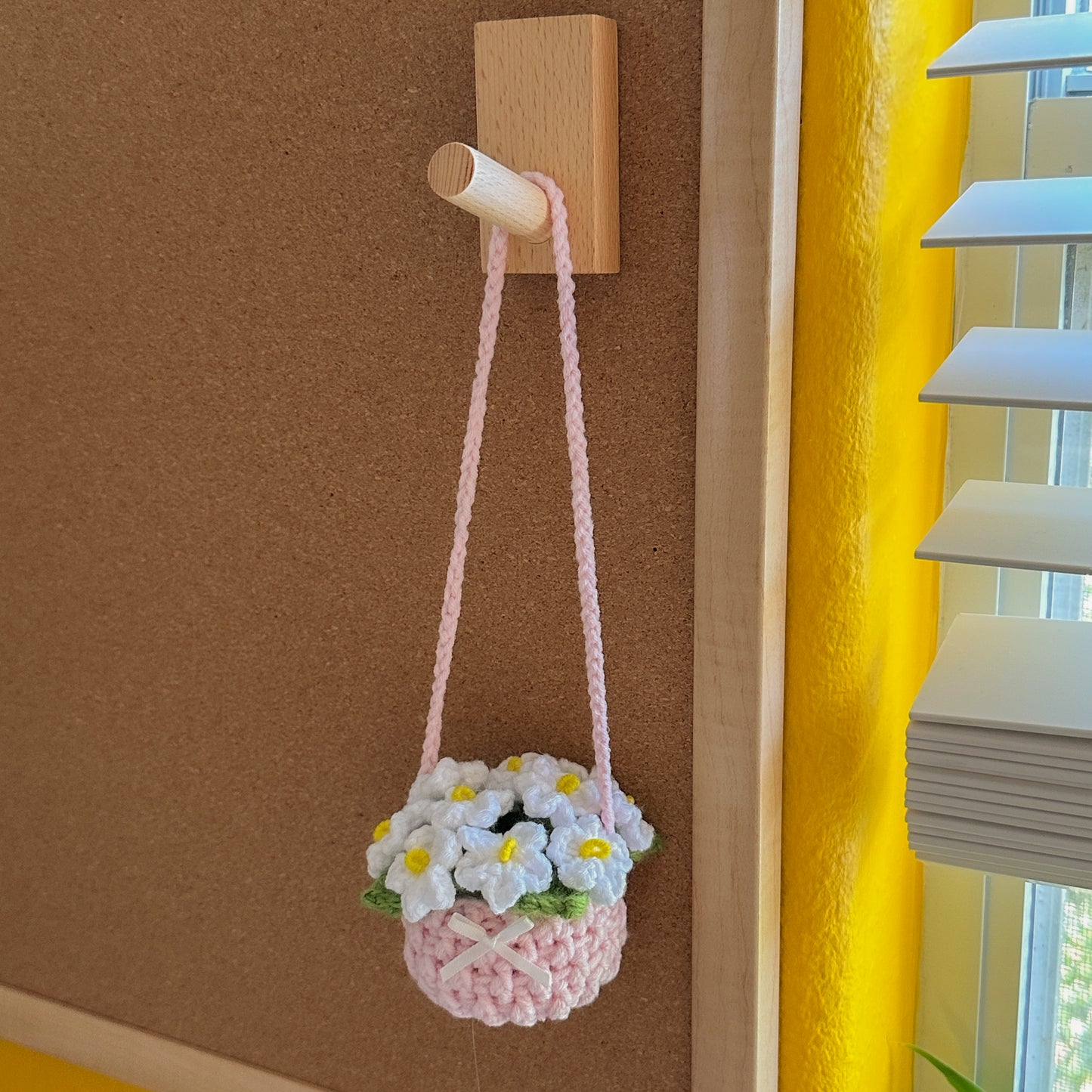 Daisy Flower Pot