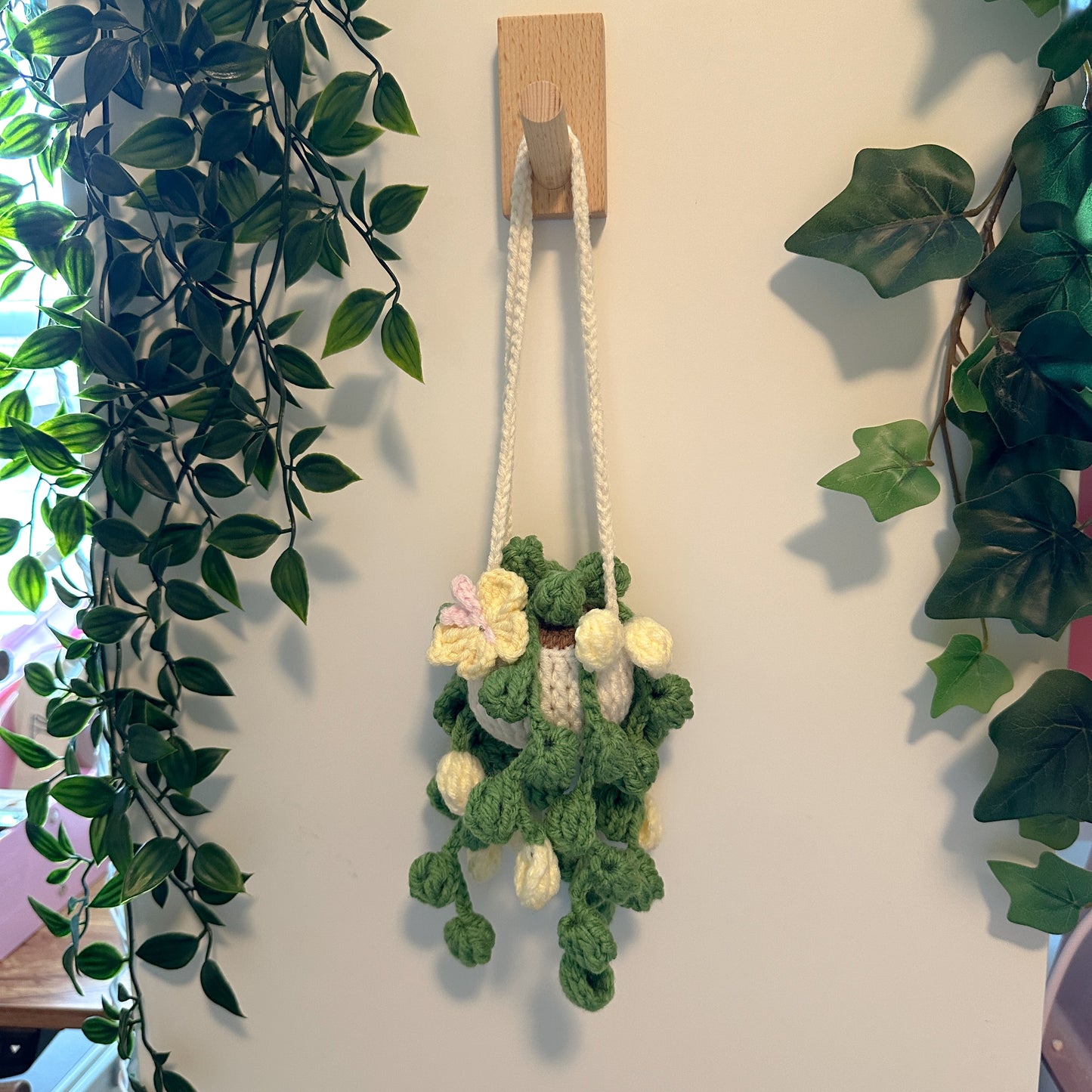 Blubble Leaf Plant Pot